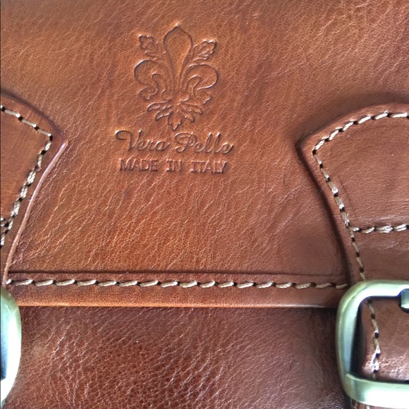 🚫SOLD🚫Vera Pelle Authentic Crossbody Leather Bag - Picture 2 of 6